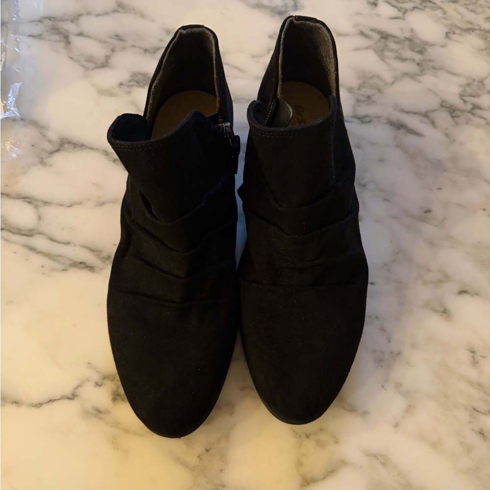 NWT Dr Scholls Black Vegan Suede Rae Ankle Bootie Size 7 - Picture 4 of 11